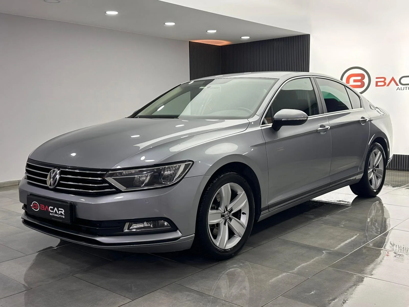 BACAR'DAN VOLSWAGEN PASSAT TAMAMINA KREDİ KARTI 12AY %2.77