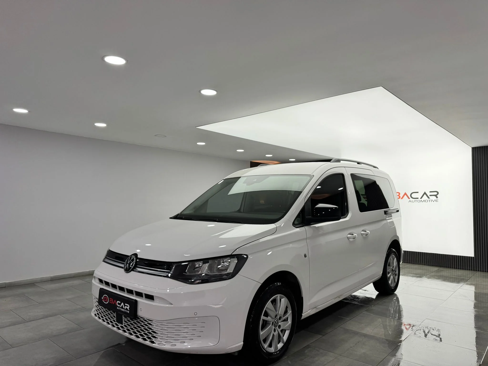 2023 VW CADDY 2.0 TDI LİFE HATASIZ K.KARTINA 12 AY TAKSİT