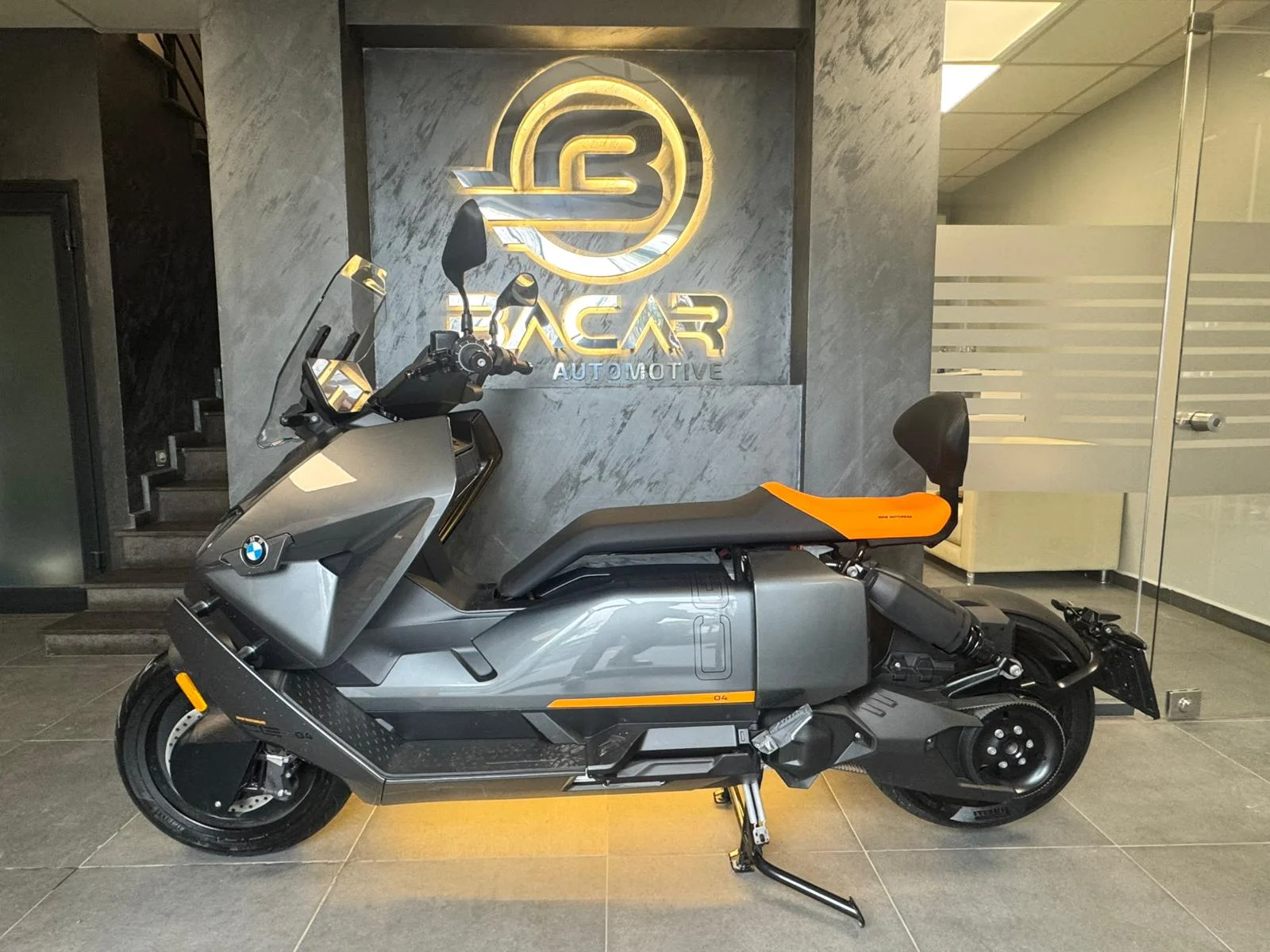 2023 BMW CE 04 NAVİGASYON/ELCİK ISITMA K.KARTINA 12 AY TAKSİT