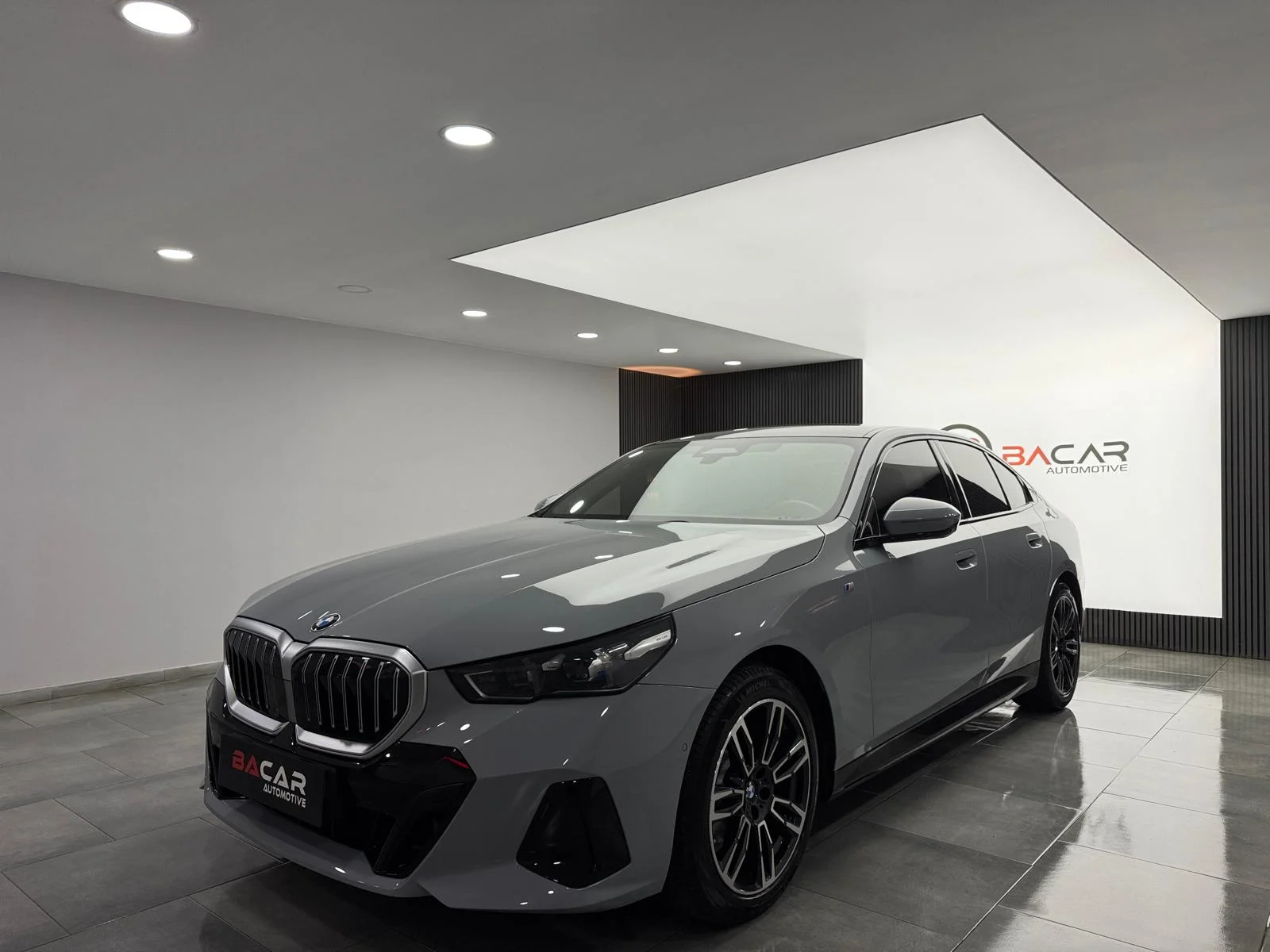 2024 BMW 520i M SPORT 190 BG K.KARTINA 12 AY TAKSİT