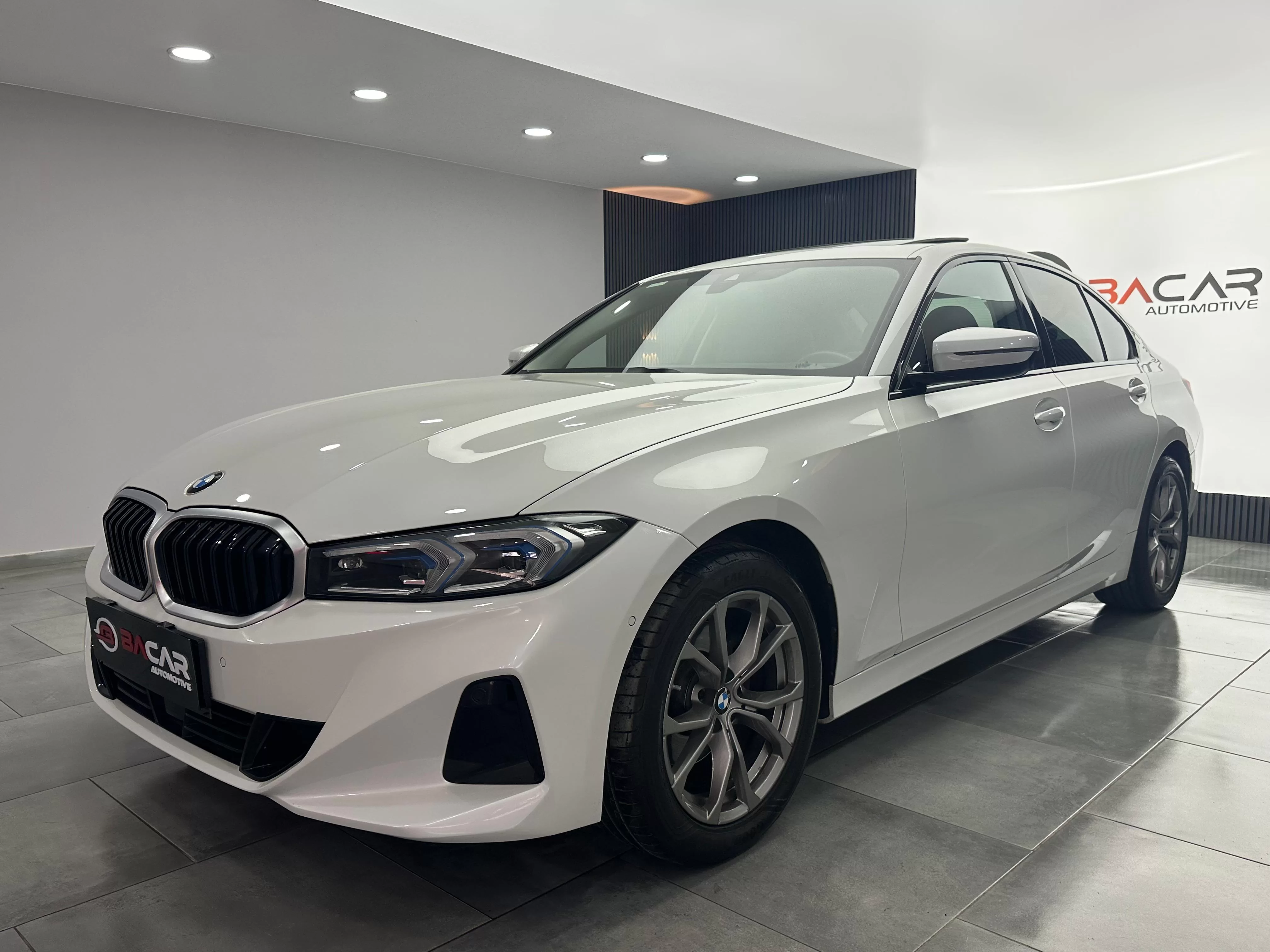 2023 BMW 320i SPORT LİNE MAKYAJLI KASA HEAD-UP K.K. 12 AY TAKSİT